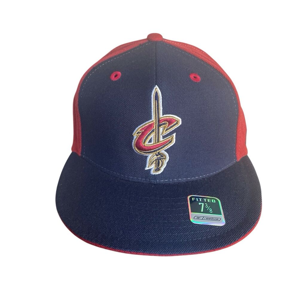 Cleveland Cavaliers Reebok Vintage Men's Fitted Cap Hat - Size: 7 3/8 100% Wool